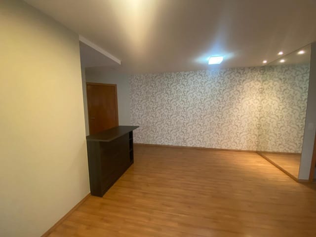 Apartamento 2 quartos e 2 banheiros, à venda, no bairro Gleba Palhano em Londrina