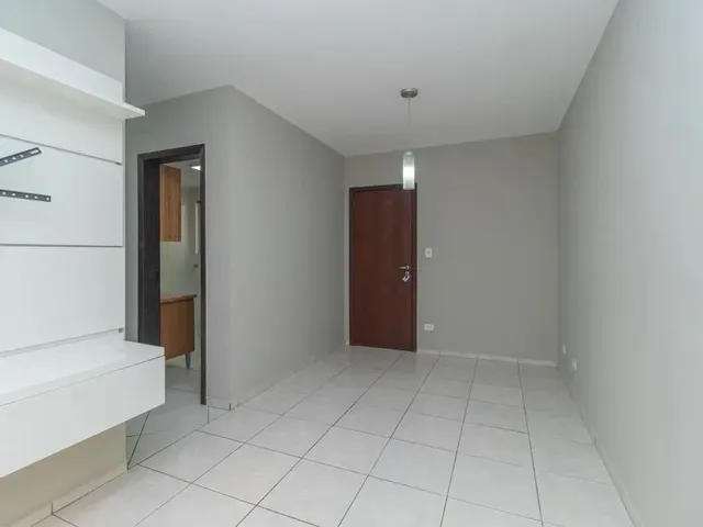 Apartamento 3 quartos e 1 banheiro, para alugar, no bairro Mossunguê em Curitiba