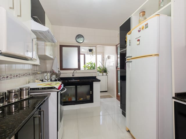 Apartamento 4 quartos e 2 banheiros, à venda, no bairro Centro em Pelotas
