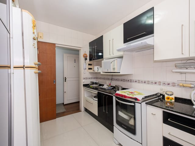 Apartamento 4 quartos e 2 banheiros, à venda, no bairro Centro em Pelotas