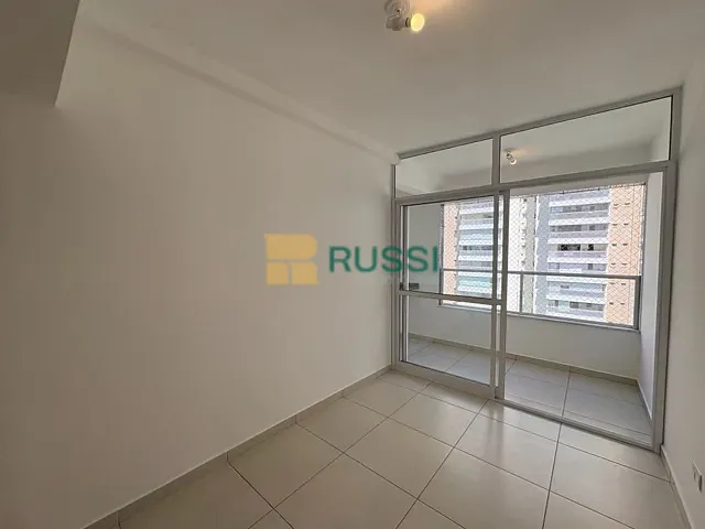 Apartamento 2 quartos e 2 banheiros, para alugar, no bairro Condomínio Royal Park em São José dos Campos