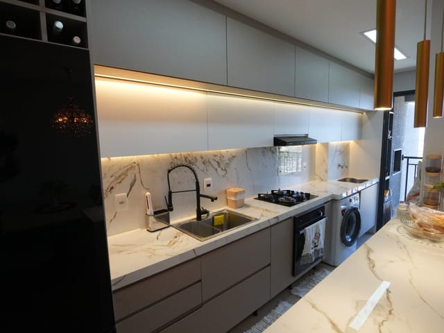 Apartamento com 92m² 3 quartos e 2 banheiros, à venda, no bairro Parque Jamaica em Londrina