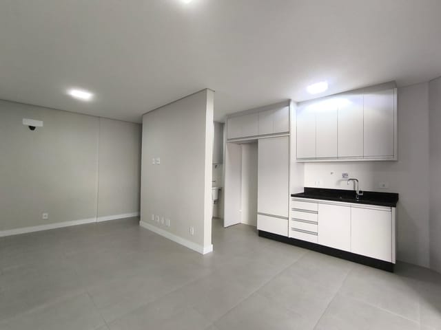 Apartamento 3 quartos e 2 banheiros, à venda, no bairro Centro em Londrina