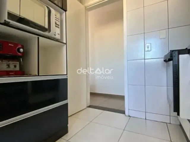 Apartamento 2 quartos e 1 banheiro, à venda, no bairro Planalto em Belo Horizonte