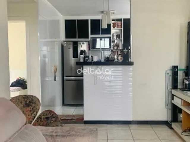 Apartamento 2 quartos e 1 banheiro, à venda, no bairro Planalto em Belo Horizonte