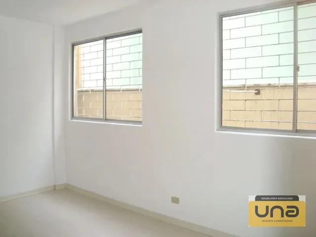 Apartamento 2 quartos e 1 banheiro, à venda, no bairro AGUA VERDE em Curitiba