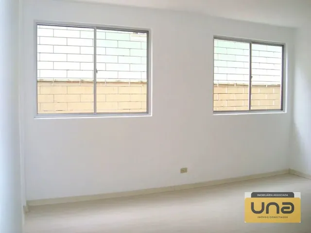 Apartamento 2 quartos e 1 banheiro, à venda, no bairro AGUA VERDE em Curitiba