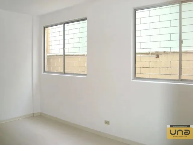 Apartamento 2 quartos e 1 banheiro, à venda, no bairro AGUA VERDE em Curitiba