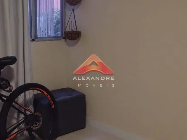 Apartamento 2 quartos e 1 banheiro, à venda, no bairro Vila Tatetuba em São José dos Campos