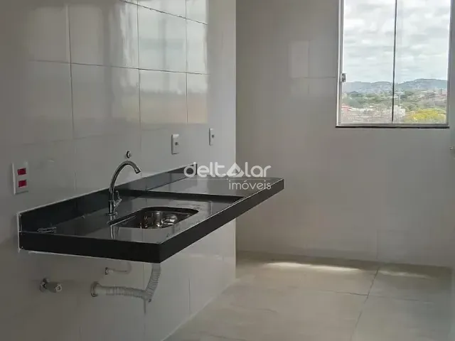 Apartamento com 94m² 3 quartos e 1 banheiro, à venda, no bairro Piratininga (Venda Nova) em Belo Horizonte