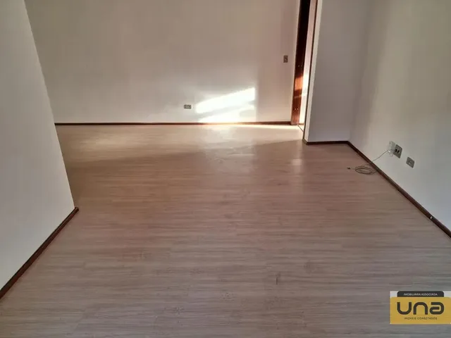 Apartamento 3 quartos e 2 banheiros, à venda, no bairro REBOUÇAS em Curitiba