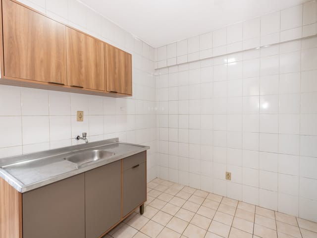 Apartamento com 71m² 2 quartos e 1 banheiro, para alugar, no bairro Centro em Pelotas