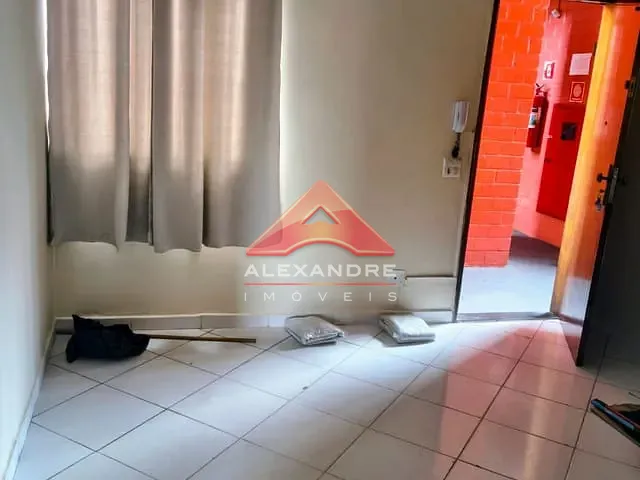 Apartamento 2 quartos e 1 banheiro, à venda, no bairro Vila Tatetuba em São José dos Campos