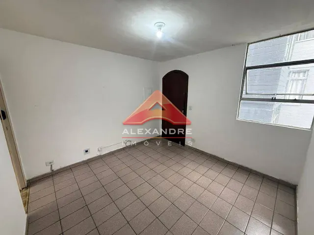 Apartamento 2 quartos e 1 banheiro, à venda, no bairro Vila Industrial em São José dos Campos
