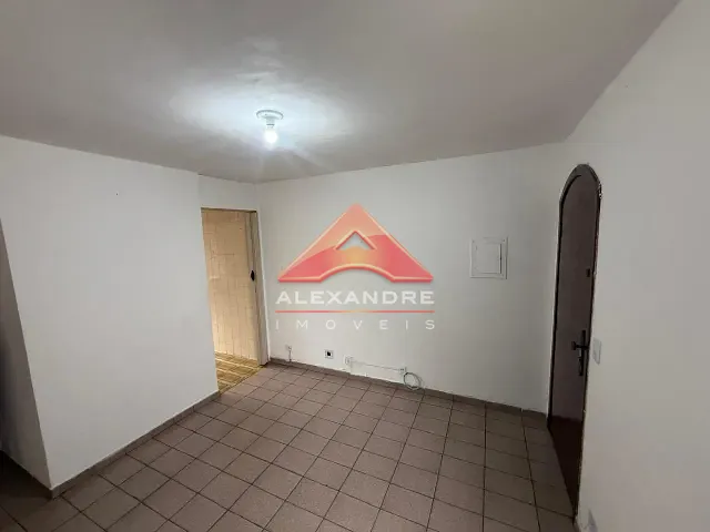 Apartamento 2 quartos e 1 banheiro, à venda, no bairro Vila Industrial em São José dos Campos