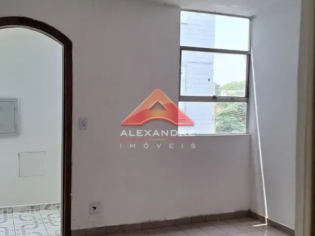 Apartamento 2 quartos e 1 banheiro, à venda, no bairro Vila Industrial em São José dos Campos