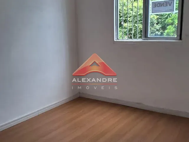 Apartamento 2 quartos e 1 banheiro, à venda, no bairro Vila Industrial em São José dos Campos