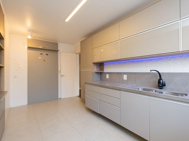 Apartamento com 112m² 2 quartos e 2 banheiros, à venda, no bairro Centro em Pelotas