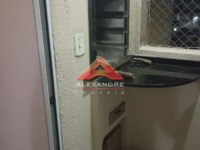 Apartamento 2 quartos e 1 banheiro, à venda, no bairro Jardim Santa Inês II em São José dos Campos
