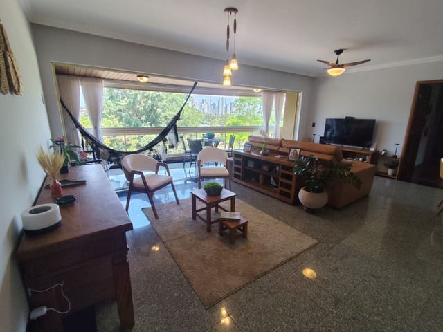 Apartamento com 207m² 3 quartos e 4 banheiros, à venda, no bairro Vila Fujita em Londrina