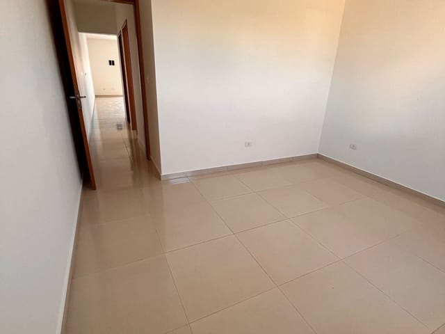 Apartamento 2 quartos e 1 banheiro, à venda, no bairro Residencial e Comercial Portal dos Eucaliptos em Pindamonhangaba