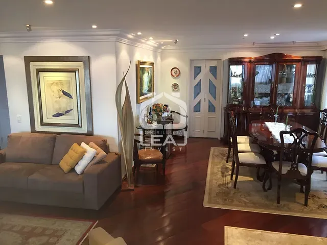 Apartamento com 210m² 4 quartos e 5 banheiros, à venda, no bairro Moema em São Paulo