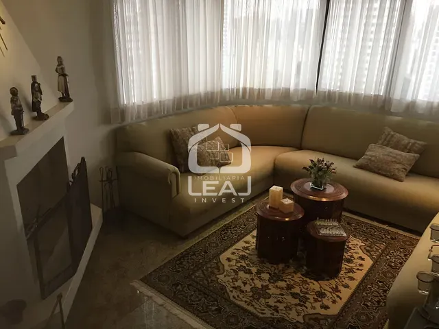 Apartamento com 210m² 4 quartos e 5 banheiros, à venda, no bairro Moema em São Paulo