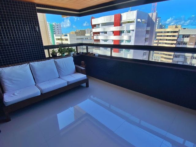 Apartamento com 240m² 3 quartos e 4 banheiros, à venda, no bairro Ponta Verde em Maceió