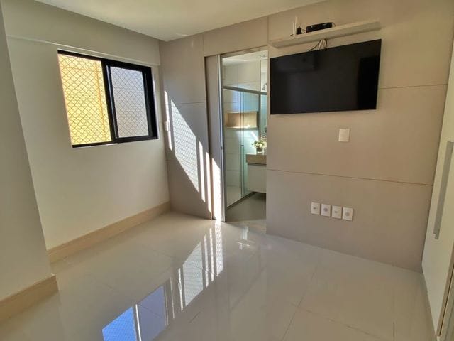 Apartamento com 240m² 3 quartos e 4 banheiros, à venda, no bairro Ponta Verde em Maceió