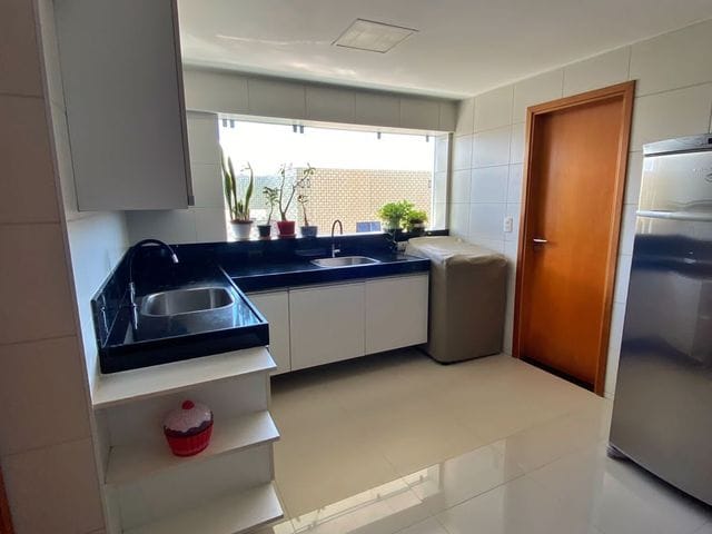 Apartamento com 240m² 3 quartos e 4 banheiros, à venda, no bairro Ponta Verde em Maceió