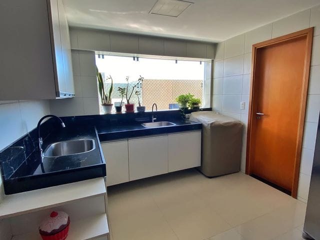 Apartamento com 240m² 3 quartos e 4 banheiros, à venda, no bairro Ponta Verde em Maceió
