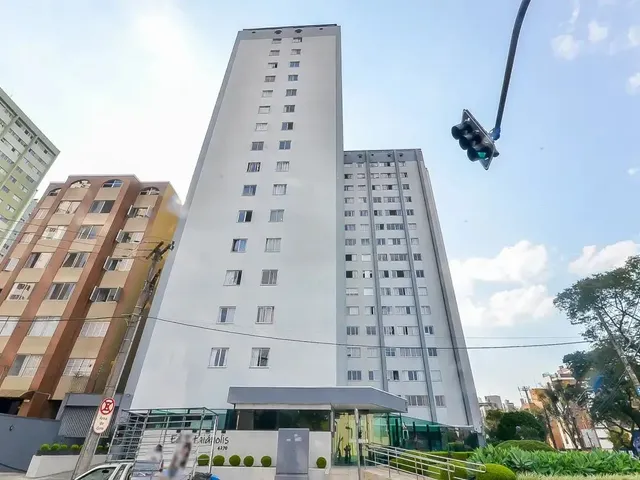Apartamento 2 quartos e 1 banheiro, para alugar, no bairro Água Verde em Curitiba