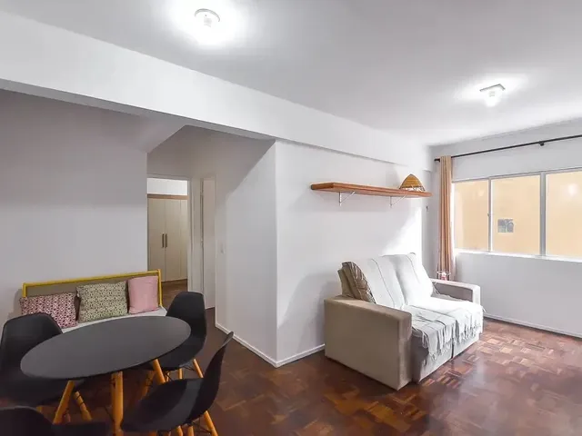 Apartamento 2 quartos e 1 banheiro, para alugar, no bairro Água Verde em Curitiba