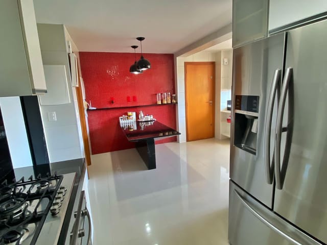 Apartamento com 230m² 3 quartos e 4 banheiros, à venda, no bairro Ponta Verde em Maceió