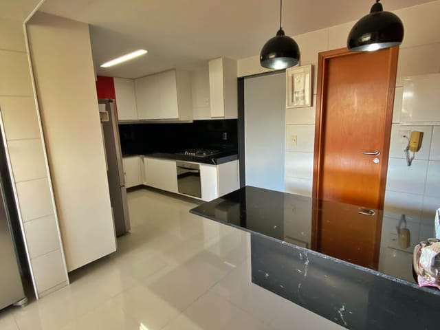 Apartamento com 230m² 3 quartos e 4 banheiros, à venda, no bairro Ponta Verde em Maceió