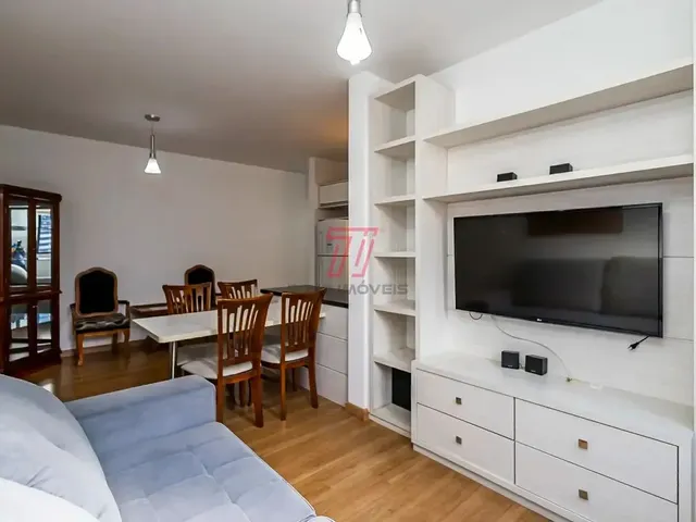 Apartamento 2 quartos e 1 banheiro, à venda, no bairro Centro em Curitiba