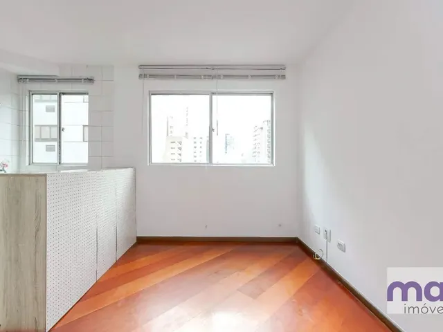 Apartamento com 39m² 1 quarto e 1 banheiro, para alugar, no bairro Centro em Curitiba