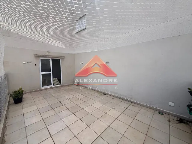 Apartamento 2 quartos e 1 banheiro, à venda, no bairro Jardim Copacabana em São José dos Campos