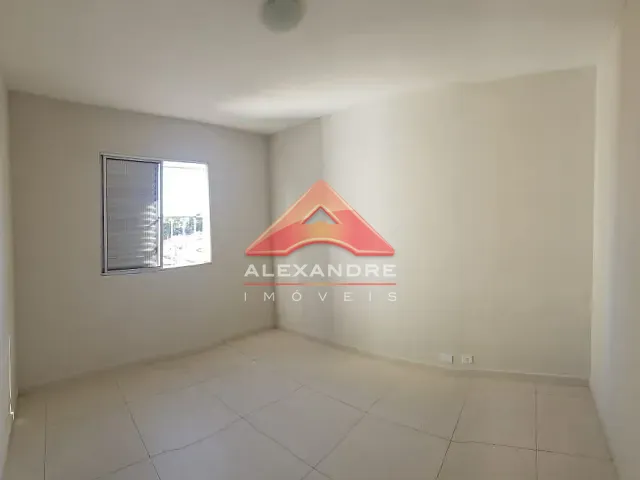 Apartamento 3 quartos e 1 banheiro, para alugar, no bairro Jardim Ismênia em São José dos Campos