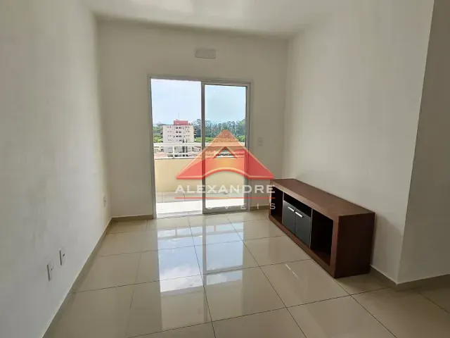 Apartamento 2 quartos e 1 banheiro, para alugar, no bairro Parque Industrial em São José dos Campos