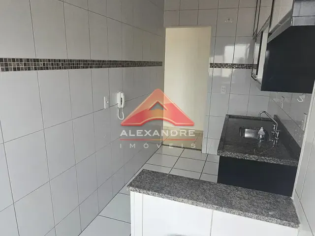 Apartamento 2 quartos e 1 banheiro, para alugar, no bairro Parque Industrial em São José dos Campos