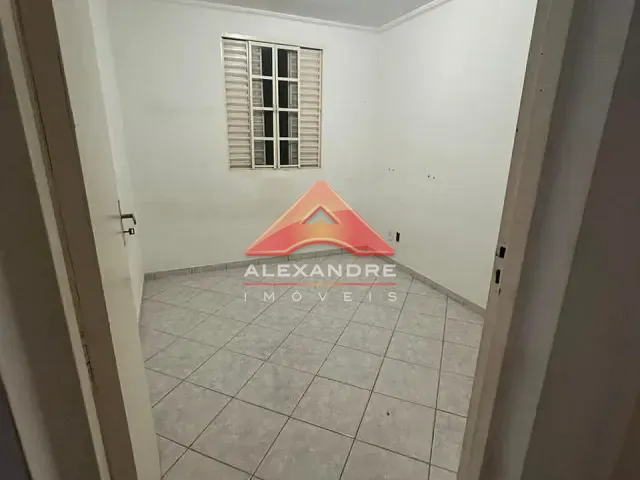 Apartamento com 42m² 2 quartos e 1 banheiro, para alugar, no bairro Bosque dos Eucaliptos em São José dos Campos