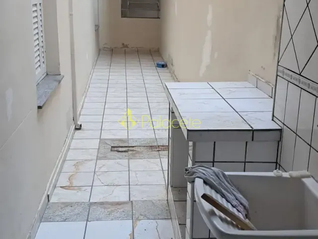 Apartamento 2 quartos e 2 banheiros, à venda, no bairro Centro em Pindamonhangaba