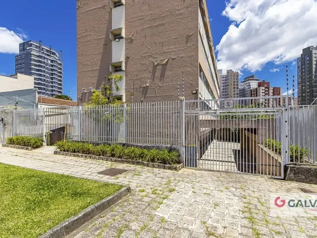 Apartamento 3 quartos e 2 banheiros, para alugar, no bairro Cristo Rei em Curitiba