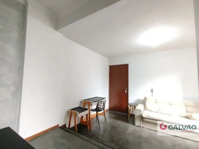 Apartamento 1 quarto e 1 banheiro, para alugar, no bairro Centro em Curitiba