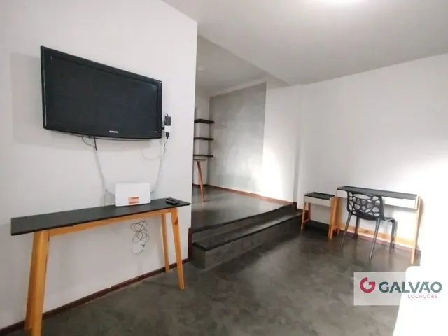 Apartamento 1 quarto e 1 banheiro, para alugar, no bairro Centro em Curitiba