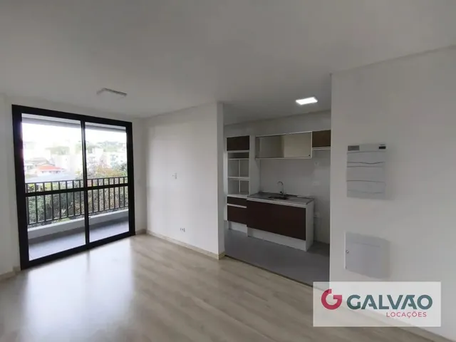 Apartamento 2 quartos e 1 banheiro, para alugar, no bairro Tingui em Curitiba