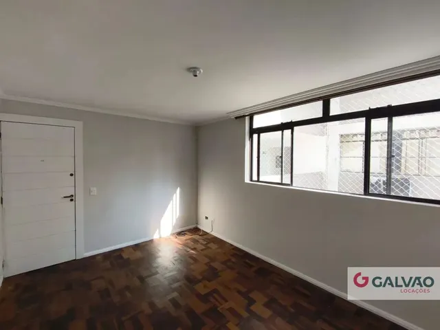 Apartamento 3 quartos e 1 banheiro, para alugar, no bairro Batel em Curitiba