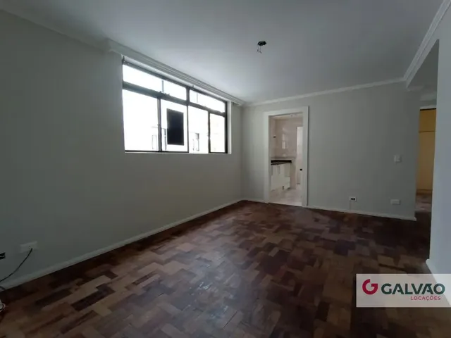 Apartamento 3 quartos e 1 banheiro, para alugar, no bairro Batel em Curitiba