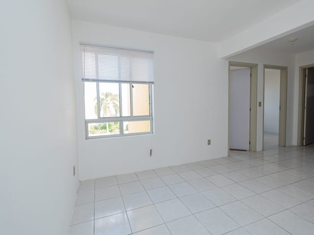 Apartamento com 57m² 2 quartos e 1 banheiro, para alugar, no bairro Três Vendas em Pelotas